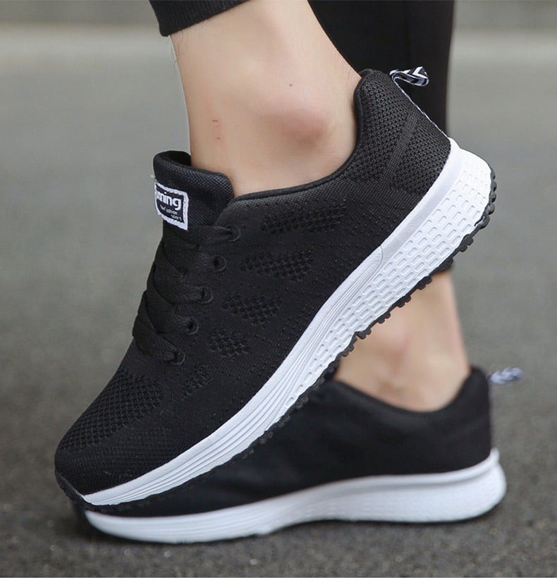 LIVYA | Ergonomische Sneakers Lichtgewicht & Stabiele Grip