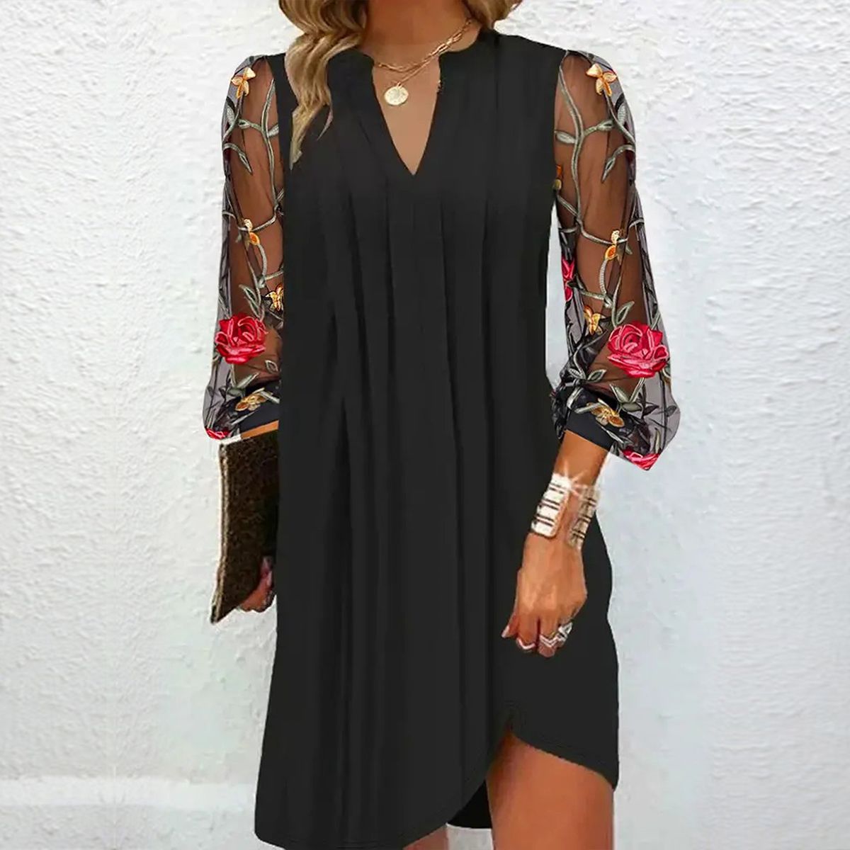 Falado – Elegante mini-jurk met V-hals en transparante mouwen