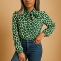 Fenna | Blouse met strikdetail en stippenpatroon voor dames