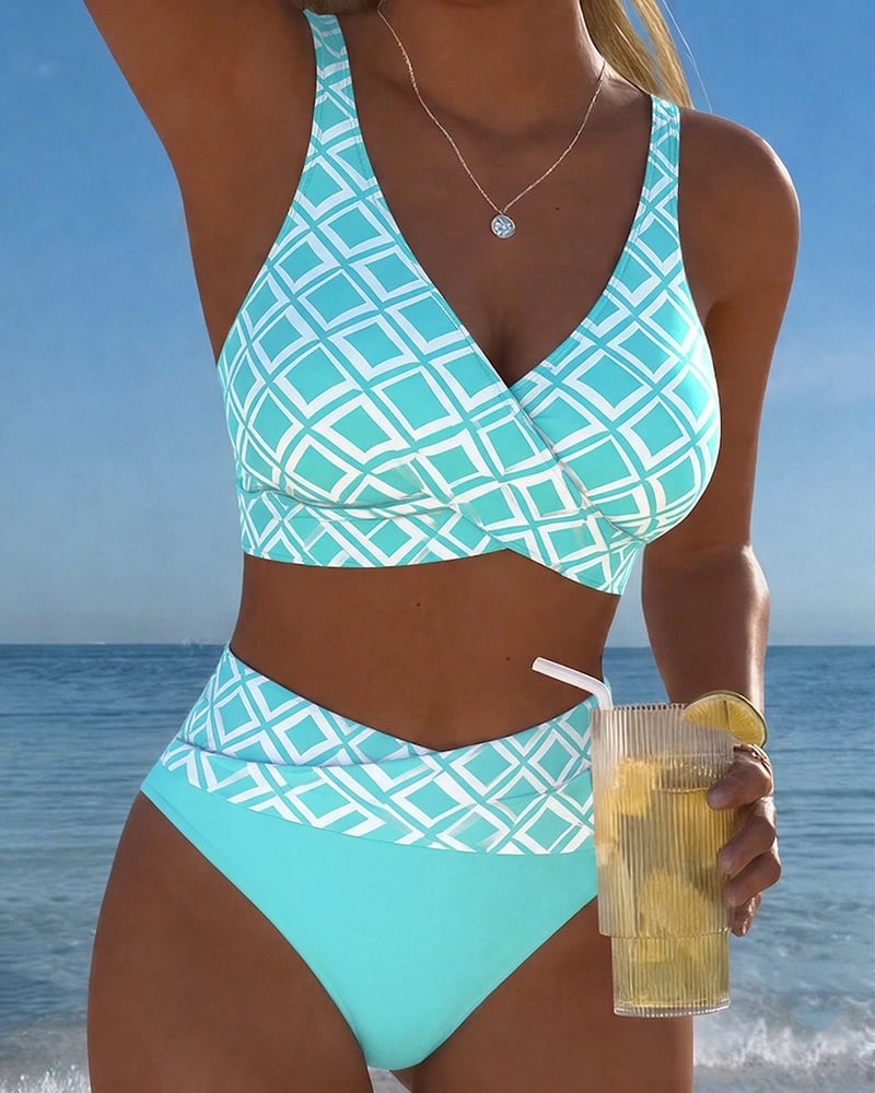 Twee-delige Bikini Met Bh-Snit En Diamantpatroon