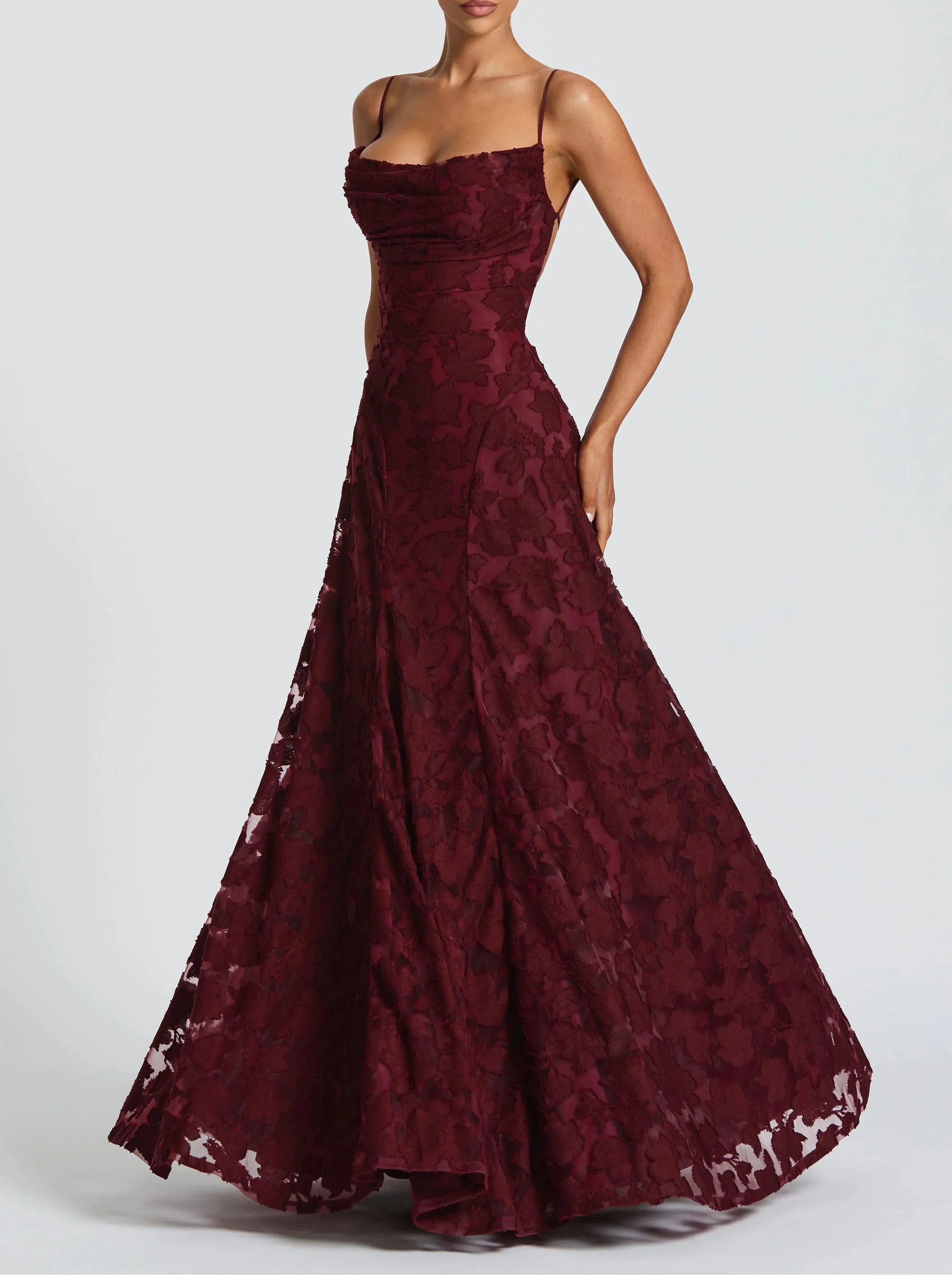 Zenviro – Vloeiende elegantie in tijdloze maxi-stijl