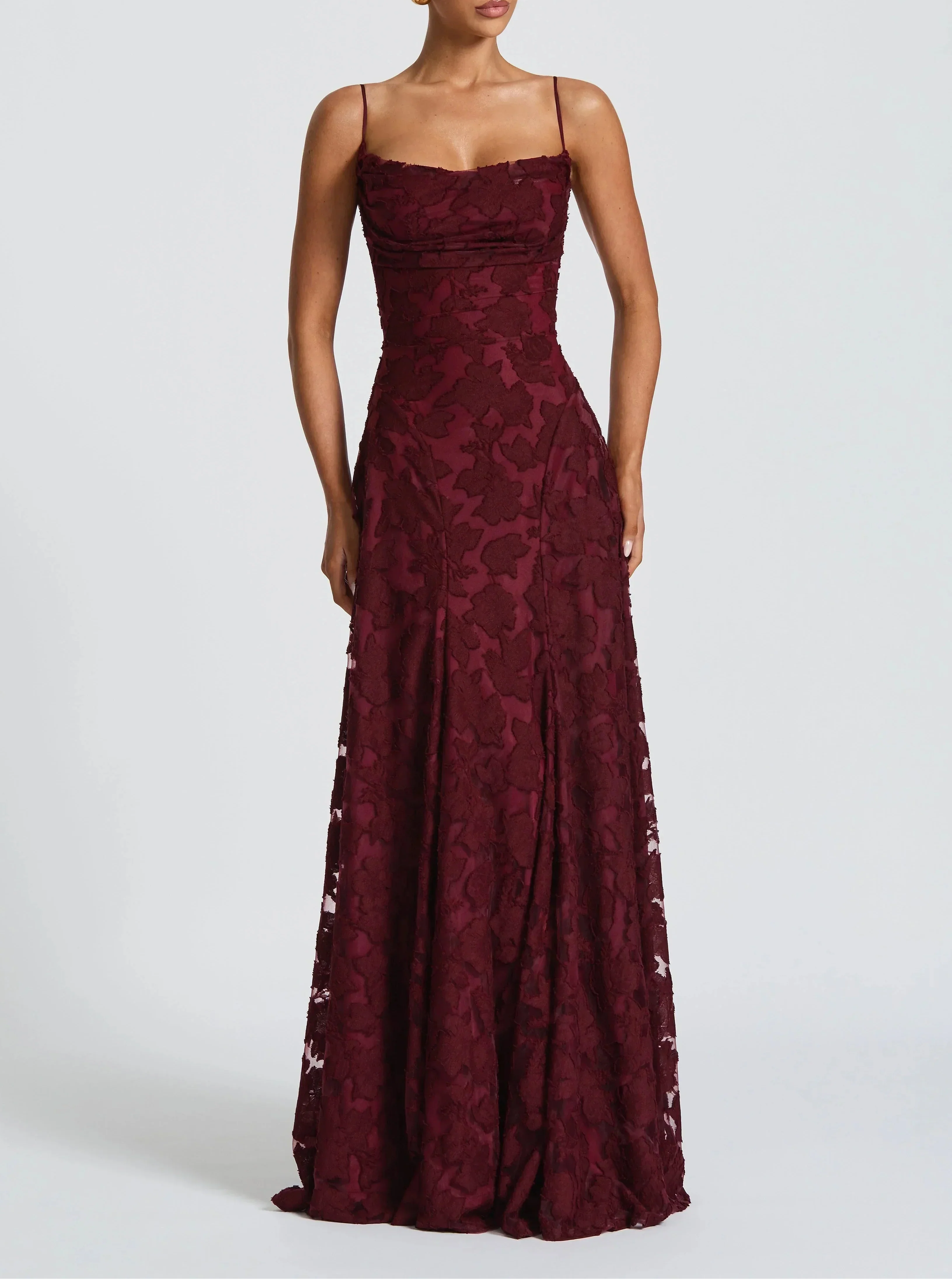 Zenviro – Vloeiende elegantie in tijdloze maxi-stijl