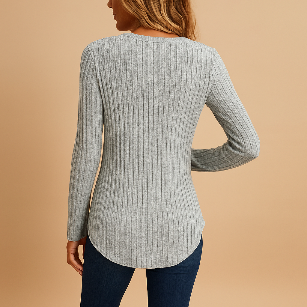 Tessa | Geribde top met V-hals en knoopdetails voor dames