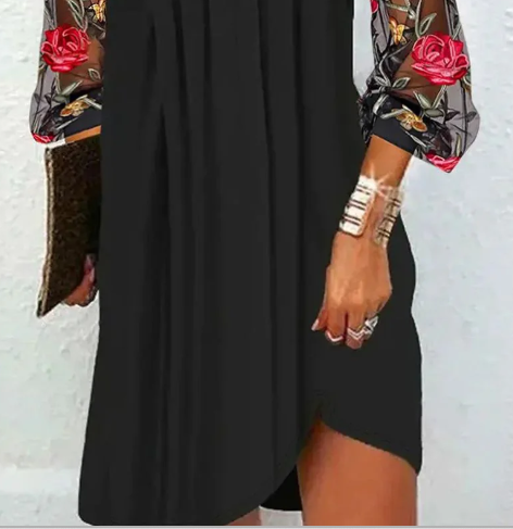 Falado – Elegante mini-jurk met V-hals en transparante mouwen